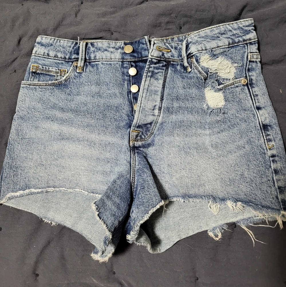 The Bombshell Short - image 1